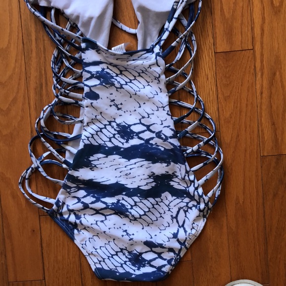 Brand new Super sexy bathing suit - Picture 5 of 7